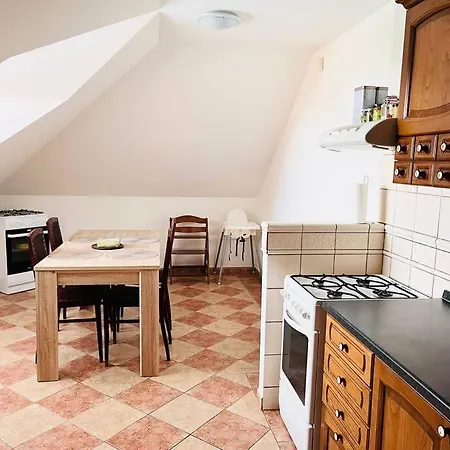 Apartman Se Zahradou 20 Minut Do Centra Prahy Orech Exterior photo
