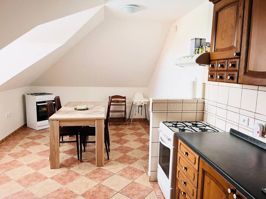 Se Zahradou 20 Minut Do Centra Prahy Apartament