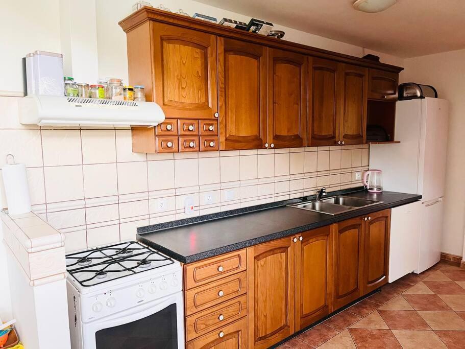 Se Zahradou 20 Minut Do Centra Prahy Apartment